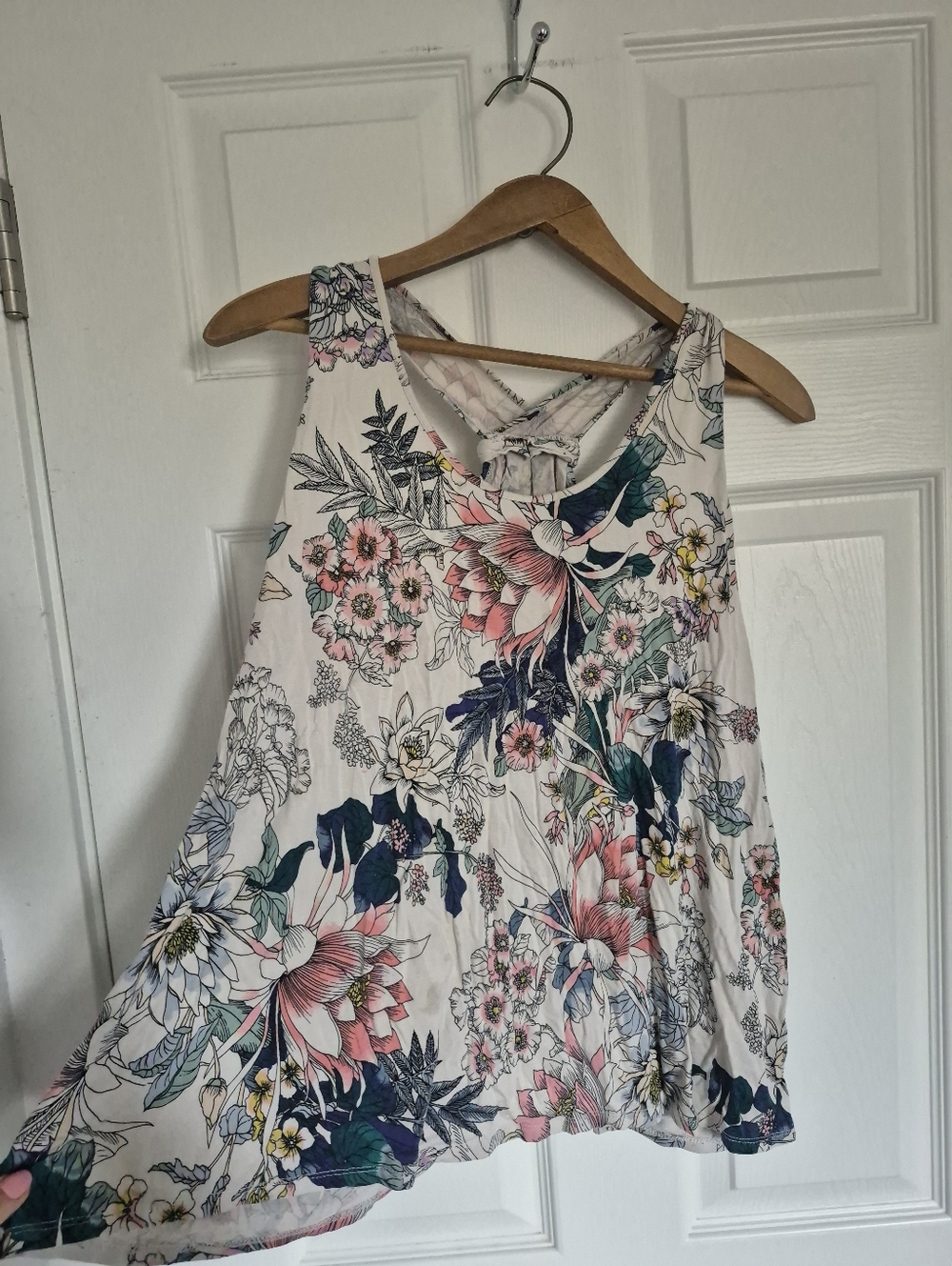 Sleeveless Floral Print Swing Top - White/Pink